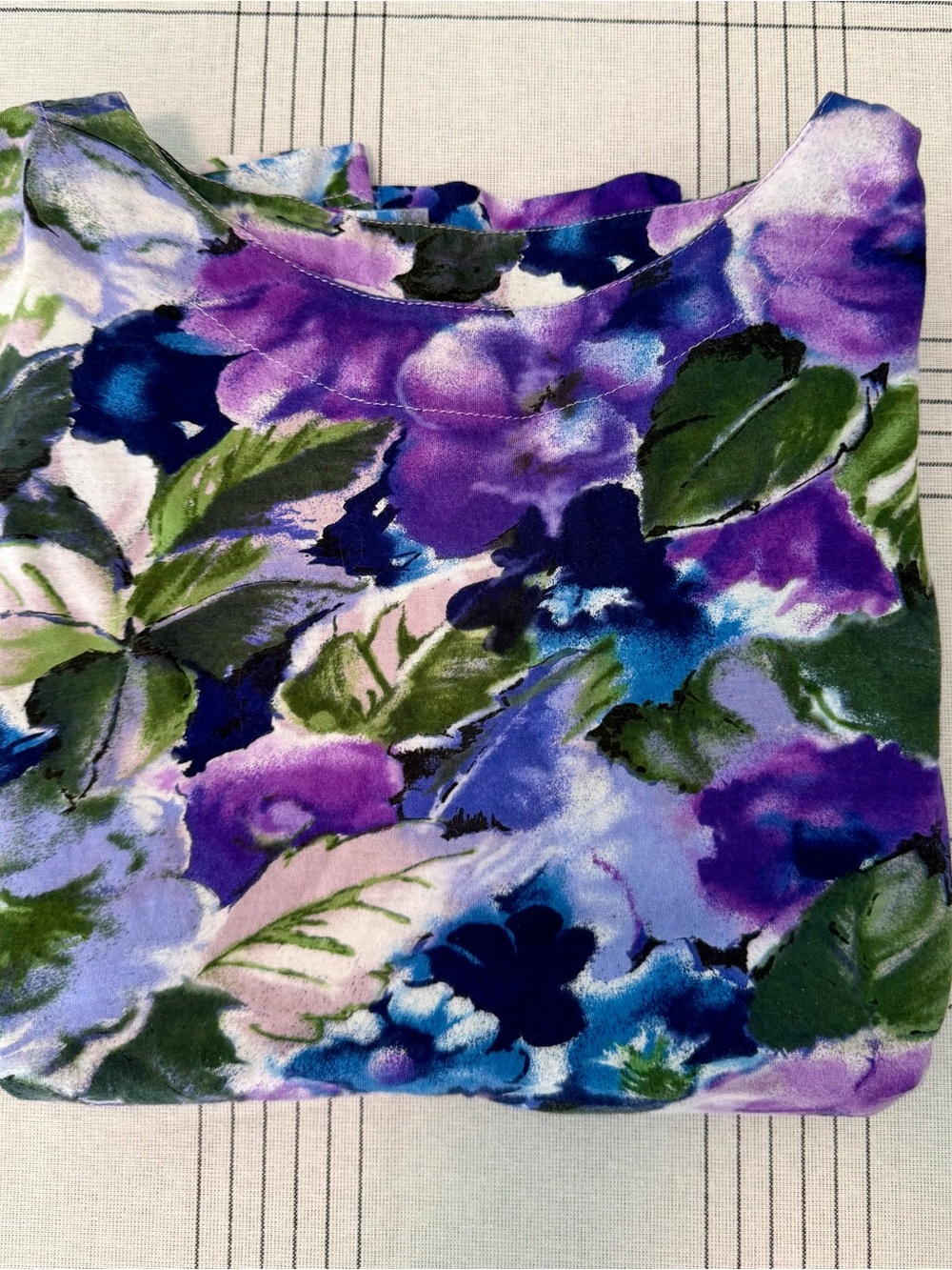 Vivella Made in Italy Women’s M Purple Watercolor Floral Cotton Modal Top